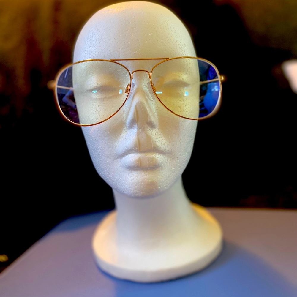 Blue light blocking glasses